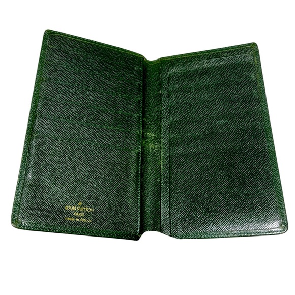 Louis Vuitton Emerald Green Textured Cover LV - Picture 2 of 5